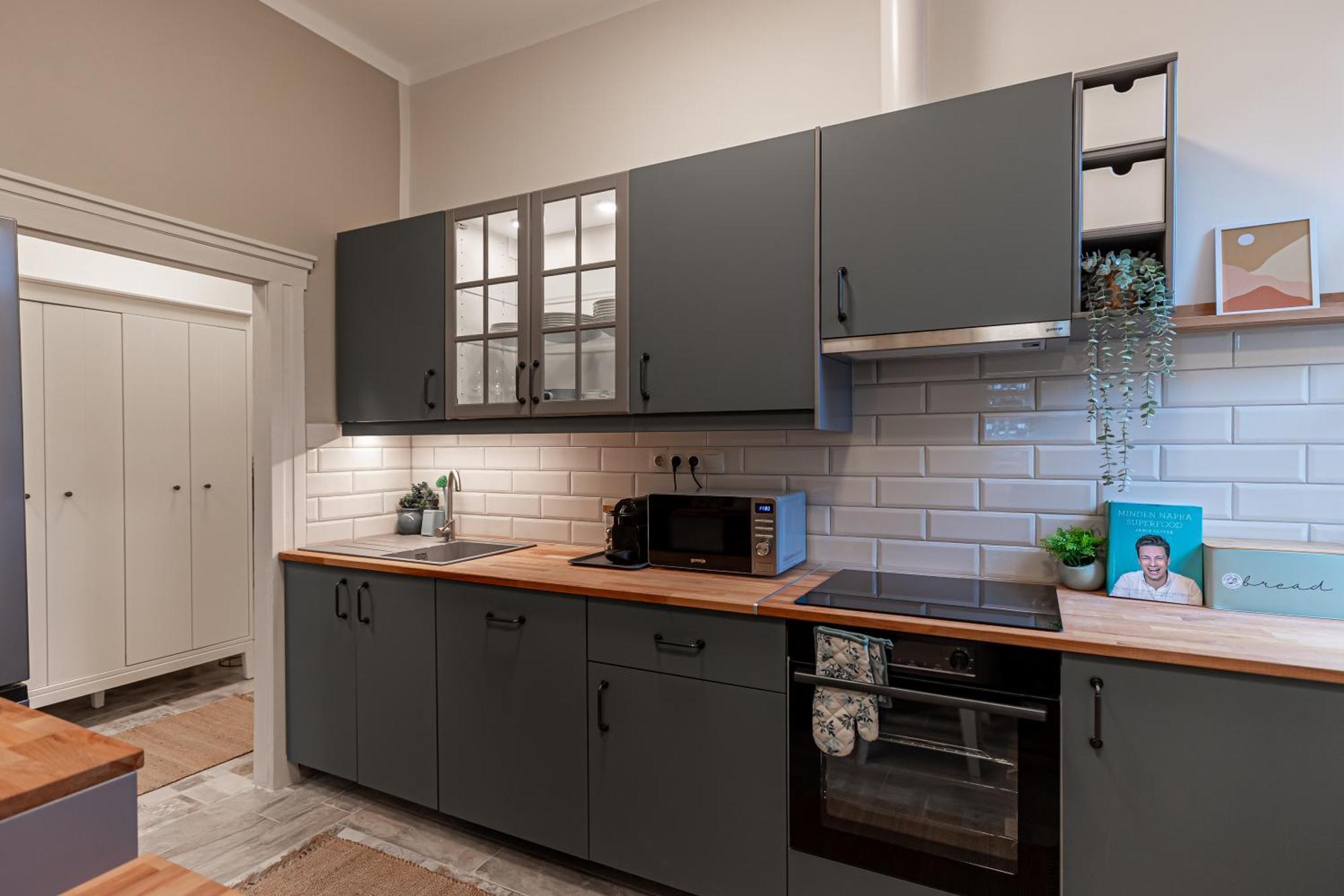 Bb Goergey Apartman I. Miskolc Buitenkant foto